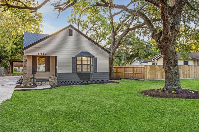 1714 Hawthorne Street, La Marque, TX 77568