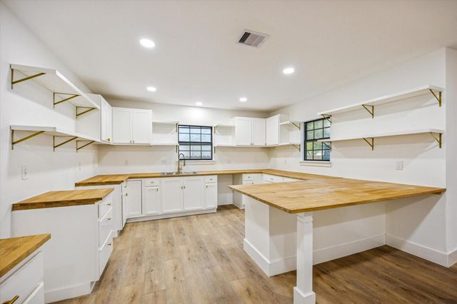 1714 Hawthorne Street, La Marque, TX 77568