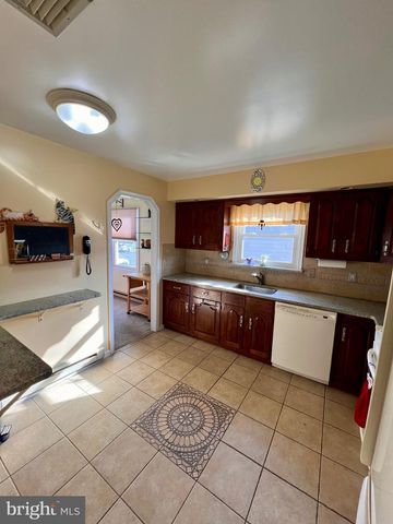 806 E PAOLI ST, Allentown, PA 18103