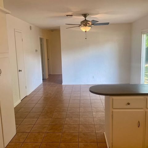 413 W Nashville Place S, Broken Arrow, OK 74012