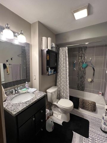 4615 S Woodland DRIVE, Greenfield, WI 53220