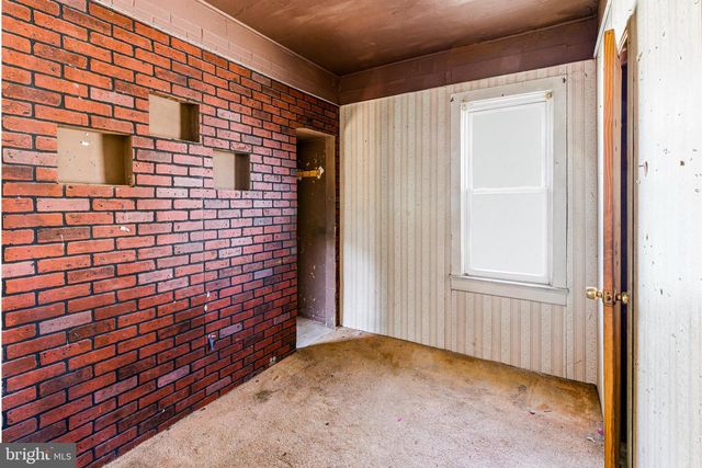 826 BERGEN ST, Gloucester City, NJ 08030