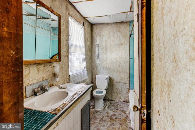 826 BERGEN ST, Gloucester City, NJ 08030