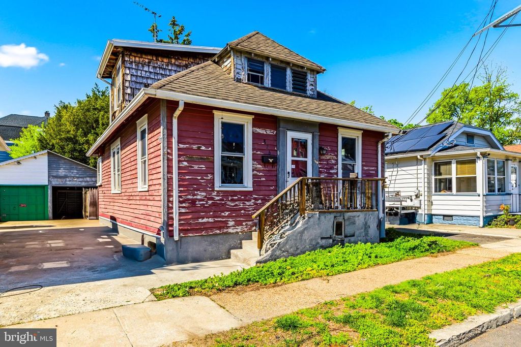 826 BERGEN ST, Gloucester City, NJ 08030