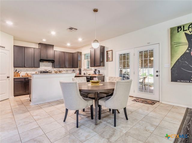 813 Foxtail Run, San Marcos, TX 78666