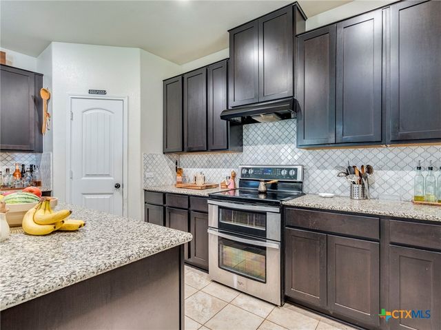 813 Foxtail Run, San Marcos, TX 78666