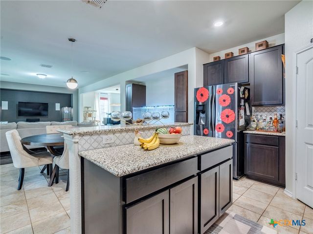 813 Foxtail Run, San Marcos, TX 78666