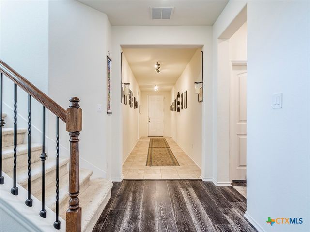 813 Foxtail Run, San Marcos, TX 78666
