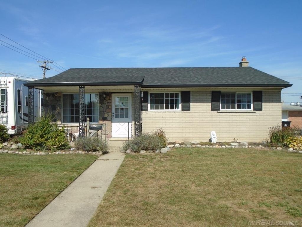 15615 Canberra Street, Roseville, MI 48066