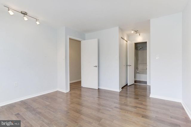 530 S CHARLES ST, Baltimore, MD 21201