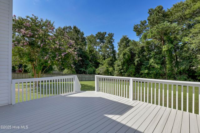 210 Newport Drive, Jacksonville, NC 28540