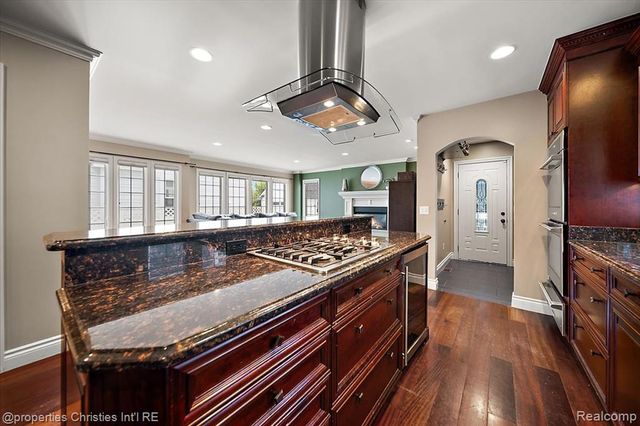 1484 Bird Avenue, Birmingham, MI 48009
