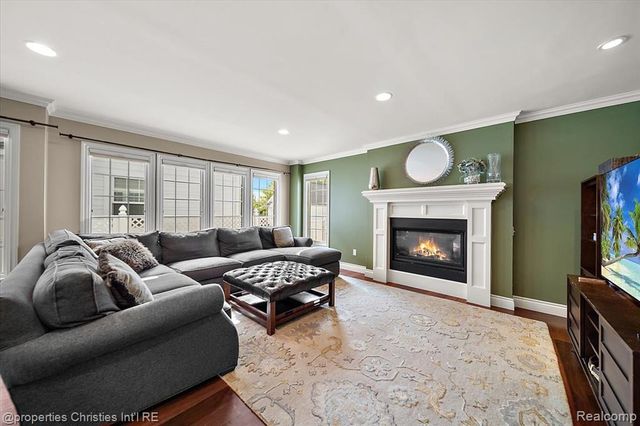 1484 Bird Avenue, Birmingham, MI 48009