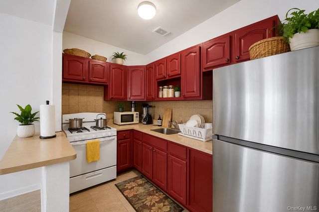 453 E 181 Street, Bronx, NY 10457