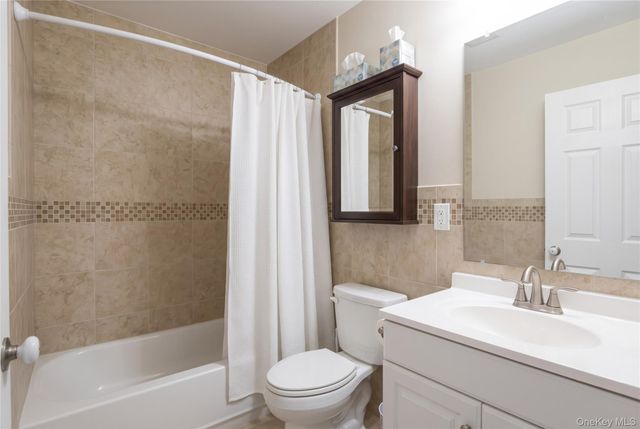 453 E 181 Street, Bronx, NY 10457