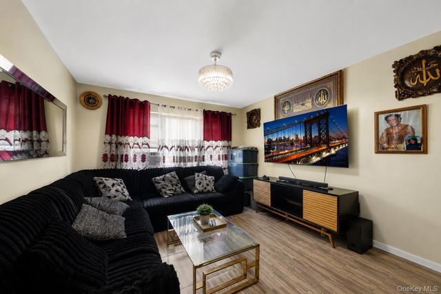 453 E 181 Street, Bronx, NY 10457