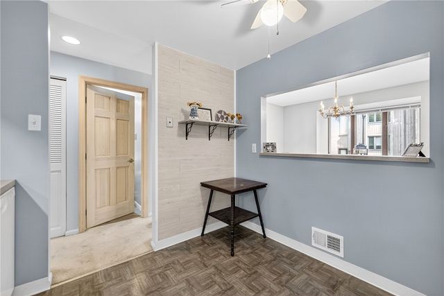 512 Dogwood Ct, Ross Twp, PA 15237