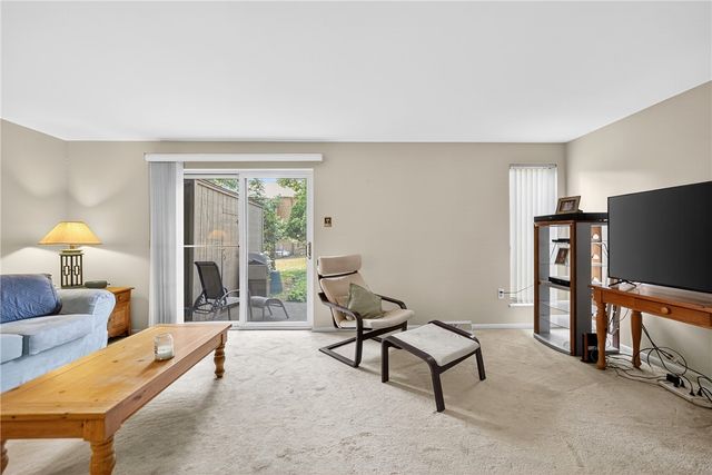 512 Dogwood Ct, Ross Twp, PA 15237