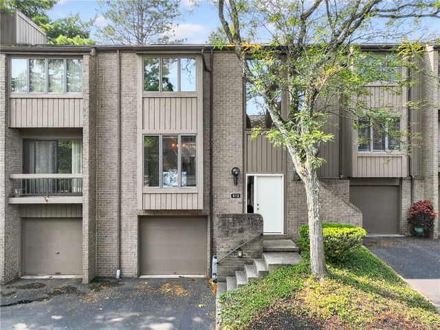 512 Dogwood Ct, Ross Twp, PA 15237