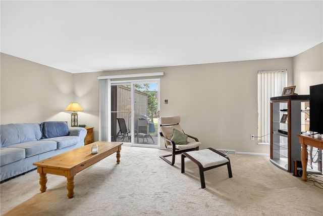 512 Dogwood Ct, Ross Twp, PA 15237