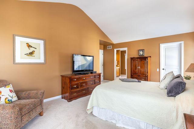 1074 Potomac Court, Grayslake, IL 60030