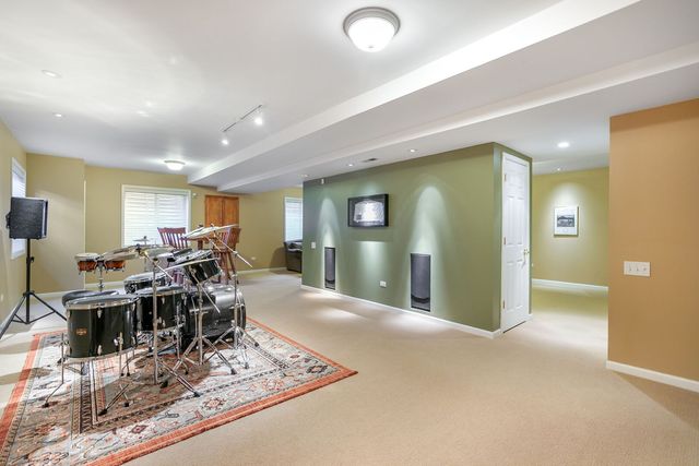 1074 Potomac Court, Grayslake, IL 60030