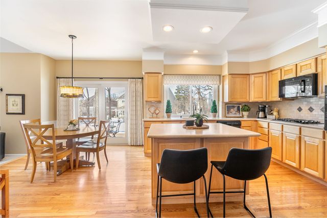 1074 Potomac Court, Grayslake, IL 60030