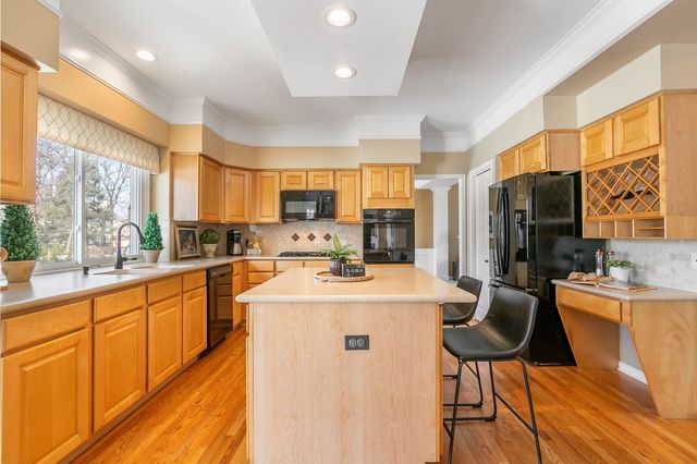 1074 Potomac Court, Grayslake, IL 60030