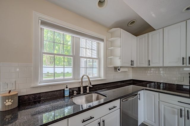 10 Richards Rd, Weymouth, MA 02189