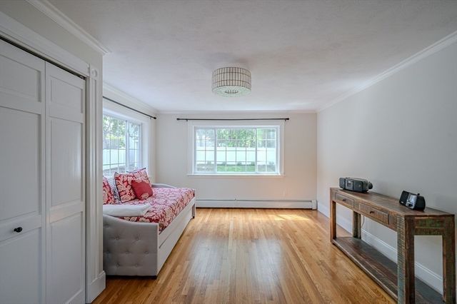 10 Richards Rd, Weymouth, MA 02189