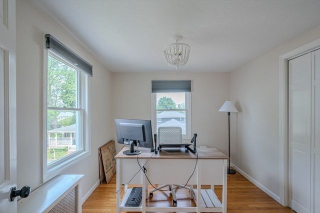 10 Richards Rd, Weymouth, MA 02189