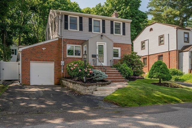 10 Richards Rd, Weymouth, MA 02189