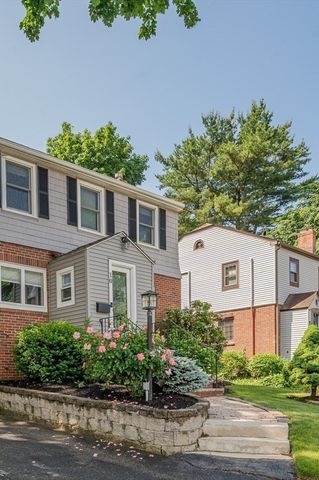 10 Richards Rd, Weymouth, MA 02189