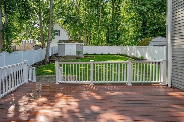 10 Richards Rd, Weymouth, MA 02189