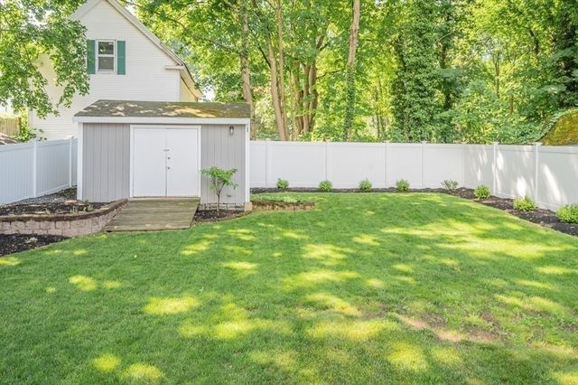 10 Richards Rd, Weymouth, MA 02189