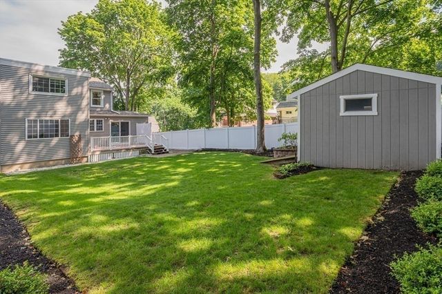 10 Richards Rd, Weymouth, MA 02189