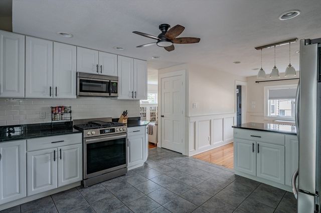 10 Richards Rd, Weymouth, MA 02189