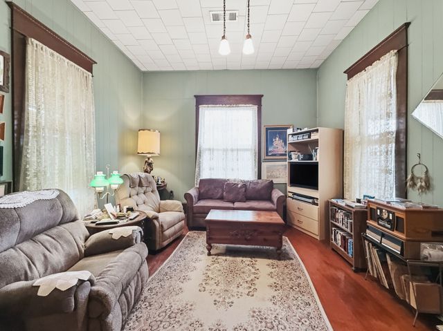 802 E Main Street, Hamilton, TX 76531