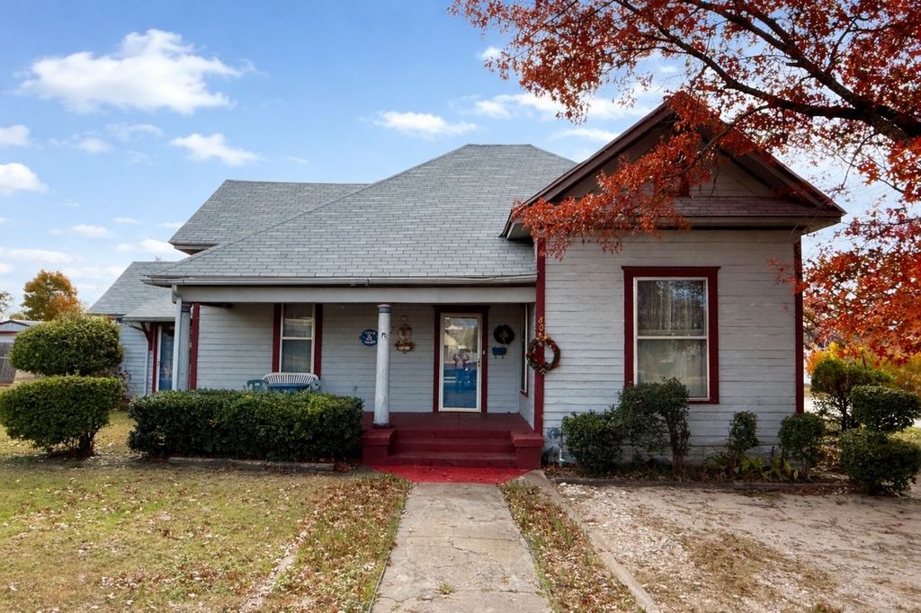 802 E Main Street, Hamilton, TX 76531
