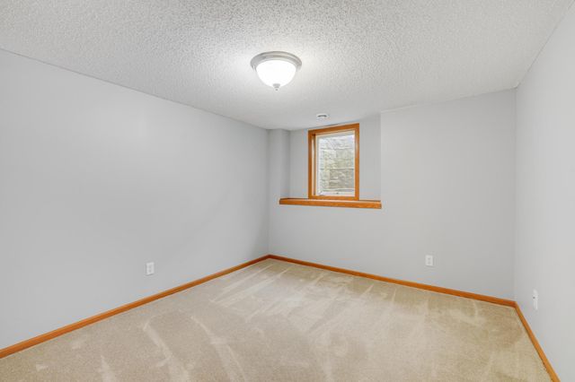 19951 Excelsior Lane, Farmington, MN 55024