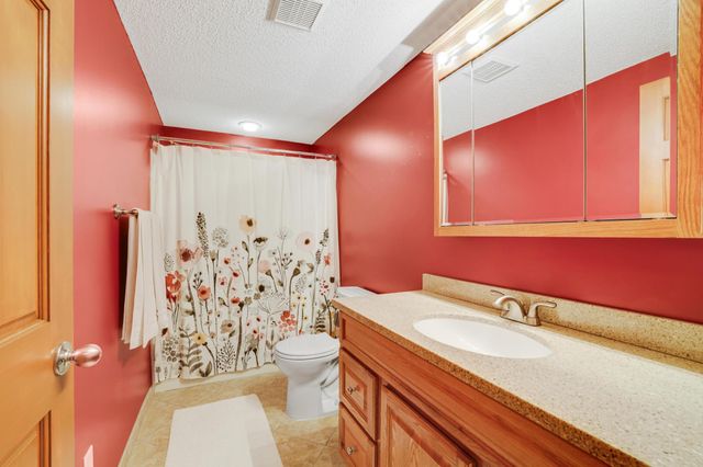 19951 Excelsior Lane, Farmington, MN 55024