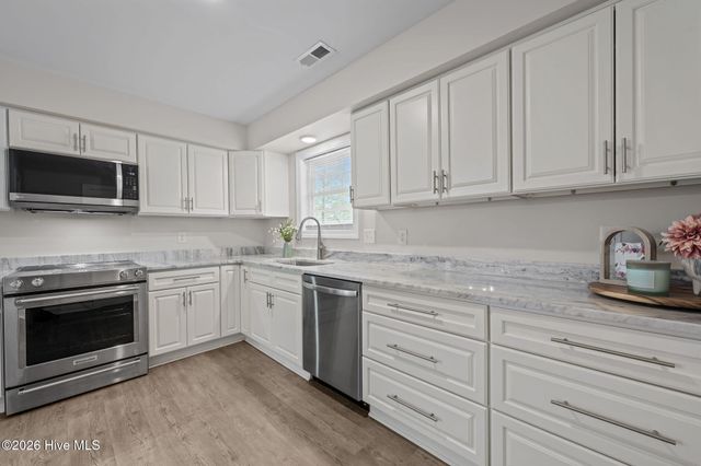 707 Plantation Drive, New Bern, NC 28562