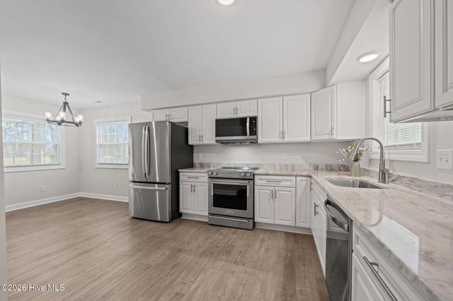 707 Plantation Drive, New Bern, NC 28562