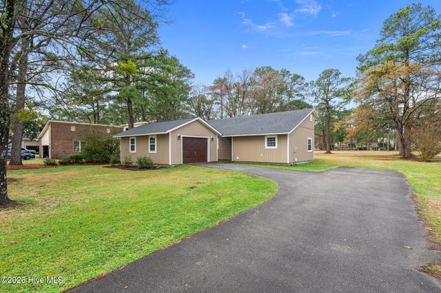 707 Plantation Drive, New Bern, NC 28562