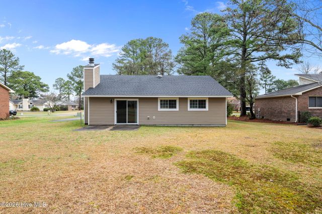 707 Plantation Drive, New Bern, NC 28562