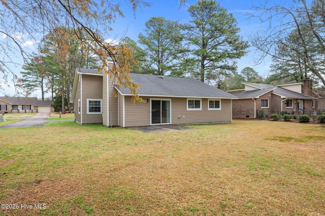 707 Plantation Drive, New Bern, NC 28562