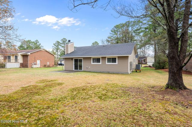 707 Plantation Drive, New Bern, NC 28562