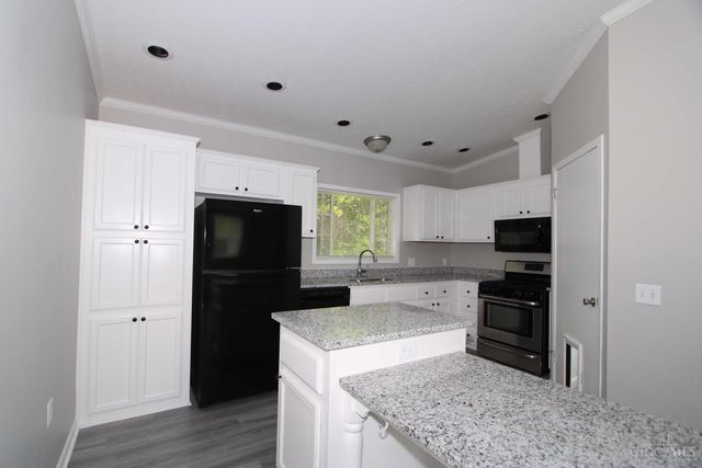 4223 E Fork Hills Drive, Williamsburg Twp, OH 45103
