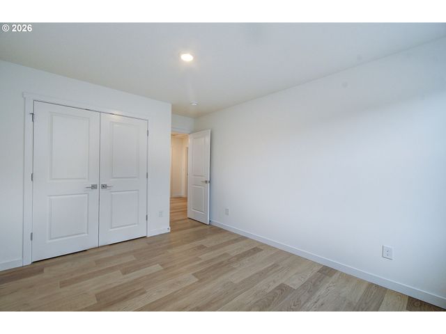 1119 W 15TH St, La Center, WA 98629