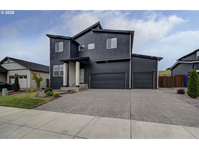 1119 W 15TH St, La Center, WA 98629